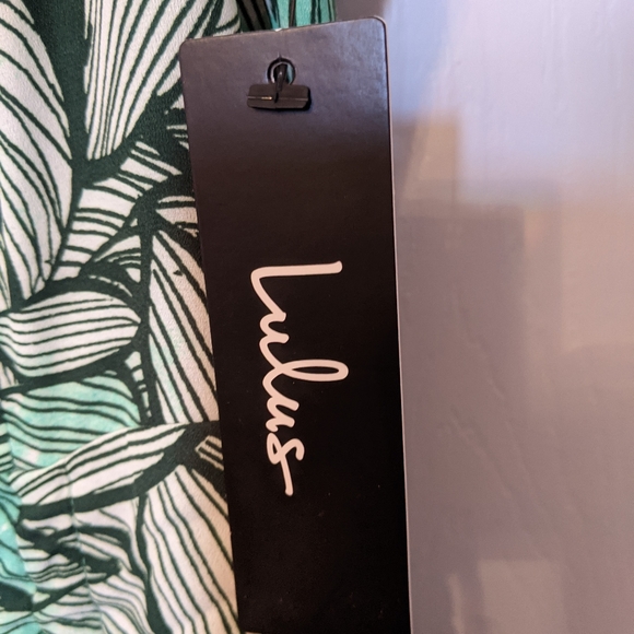 Lulu's brand new with tags dress - Picture 3 of 4